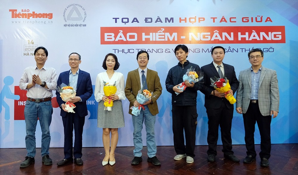 Tọa đàm về bảo hiểm nhân thọ: 'Mổ xẻ' loạt vấn đề đang bức xúc trong dư luận